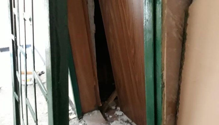 Пострадала е жена, която е откарана в болница