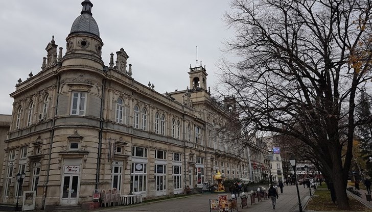 Награди ще получат и участниците в конкурса за рисунка и фотография „Вода“ и конкурса за поезия „Пробуждане“ Награди ще получат и участниците в конкурса за рисунка и фотография „Вода“ и конкурса за поезия „Пробуждане“