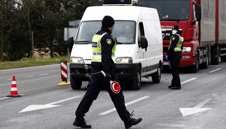 Хърватският министър на здравеопазването Уили Берош заяви, че не обмисля въвеждането на тестове на граничните пунктове