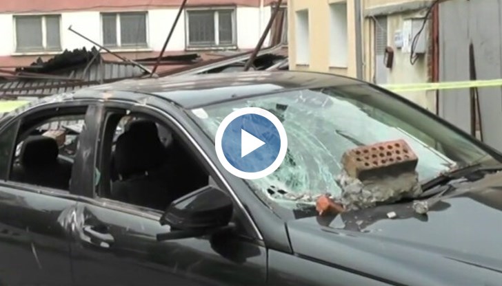 Стихията се е разразила след полунощ