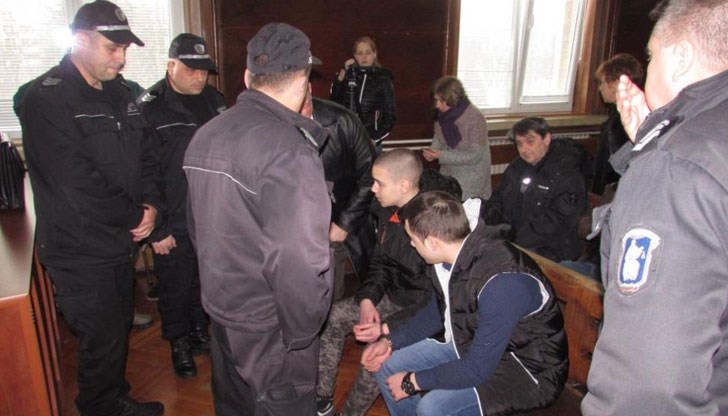 Младежите са осъдени на общо 21 години затвор Младежите са осъдени на общо 21 години затвор