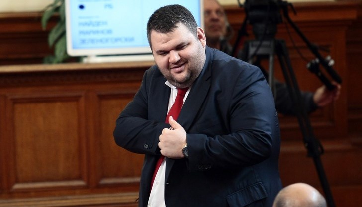 Има ли значение дали депутатът от ДПС дарява като физическо лице или през акционерното си дружество? Има ли значение дали депутатът от ДПС дарява като физическо лице или през акционерното си дружество?