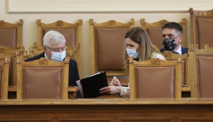 Кои мерките, които ще продължат да действат у нас Кои мерките, които ще продължат да действат у нас