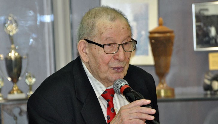 Професорът е издъхнал на 17 май след дълго боледуване Професорът е издъхнал на 17 май след дълго боледуване