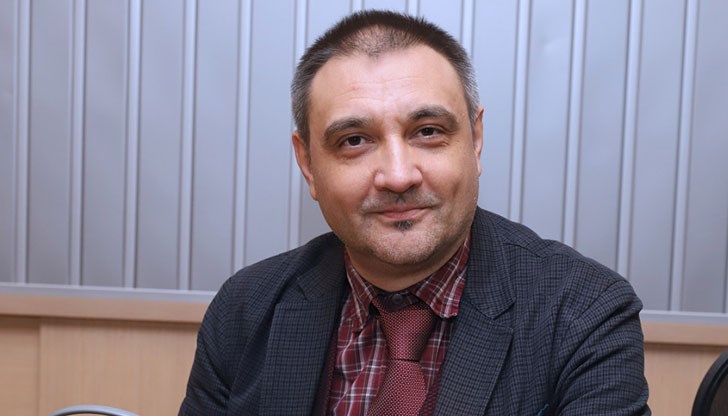 Това, че вирусът издържал с часове върху повърхности, граничи с научната фантастика Това, че вирусът издържал с часове върху повърхности, граничи с научната фантастика