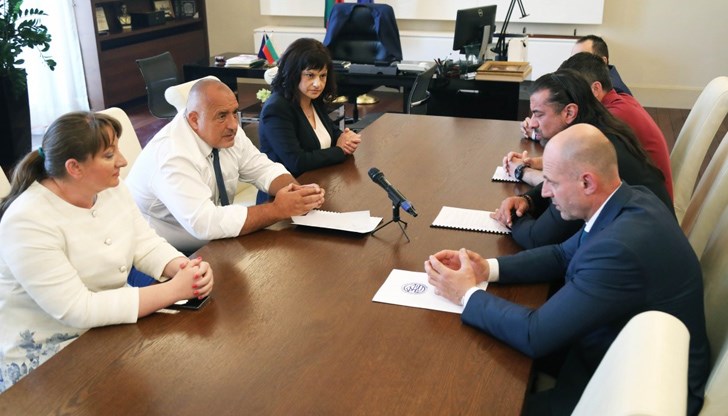 Решението е политически риск, но то е в подкрепа срещу загубите от Covid-19 в ресторантьорския бранш, каза Борисов