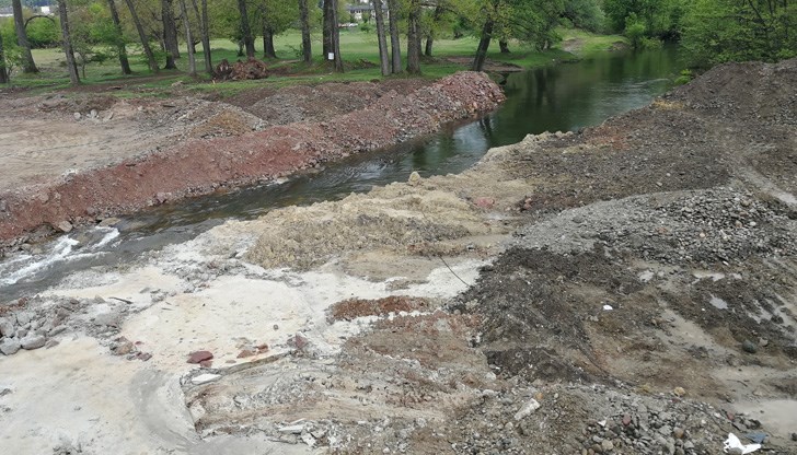 Подаден е сигнал към РИОСВ - София