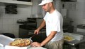 От 1 юли изядената на място пица ще се облага с 9% ДДС, а доставената - с 20%
