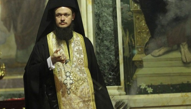 Дионисий: "А защо ще бъде подлагано на гонения предаването на г-н Горан Благоев? Не трябва" Дионисий: "А защо ще бъде подлагано на гонения предаването на г-н Горан Благоев? Не трябва"