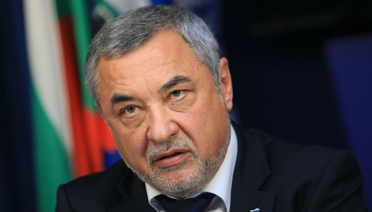 Това предлага лидерът на НФСБ Валери Симеонов