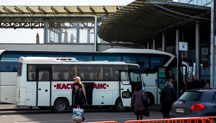 С отсъствието си от пазара, автобусите са отворили място за сивия сектор