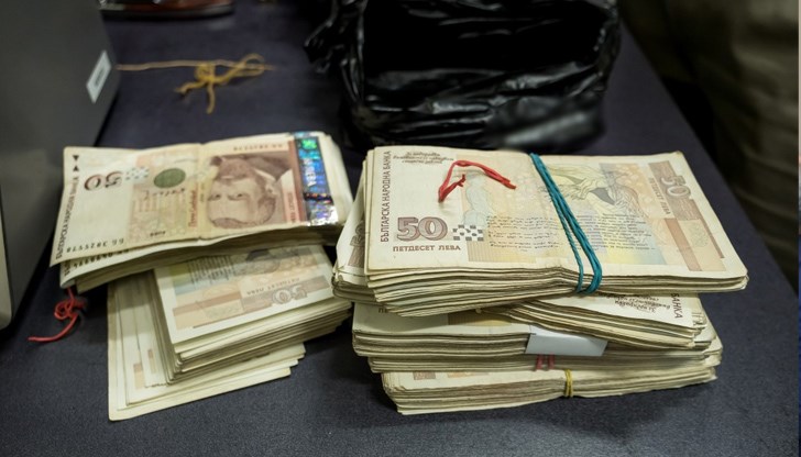 Според българите в последните три години корупцията се е увеличила Според българите в последните три години корупцията се е увеличила