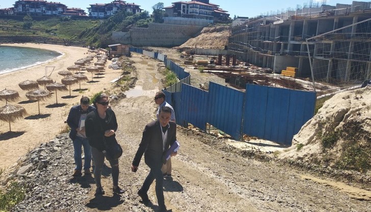 Чиновниците направиха проверка на строежа и не откриха нищо нередно Чиновниците направиха проверка на строежа и не откриха нищо нередно