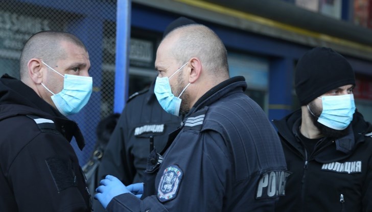 са задигнали около 3000 лв. от касата са задигнали около 3000 лв. от касата