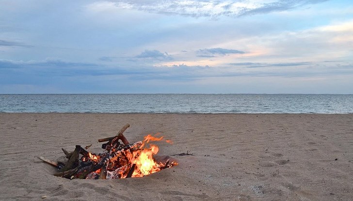 Хората от цял свят празнуват най-дългия ден в годината Хората от цял свят празнуват най-дългия ден в годината
