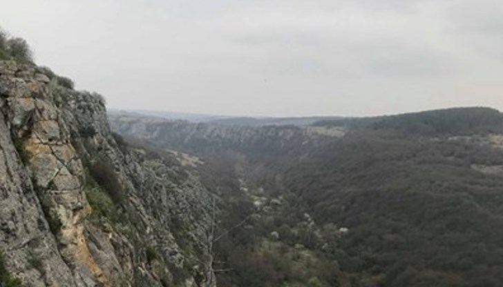 Обсъдиха провеждане на национален събор край пещерата „Орлова чука“ Обсъдиха провеждане на национален събор край пещерата „Орлова чука“