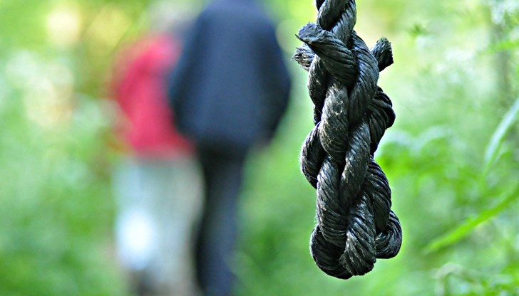 "През последните месеци почти не излизаше, беше станала кожа и кости", разказа съсед на семейство Стоянови