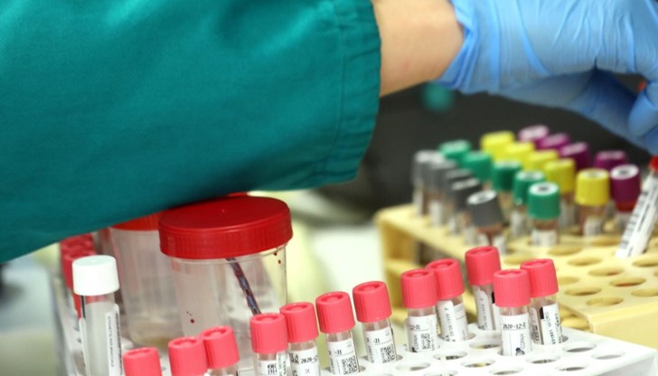 По думите на д-р Кацаров кризата в България е лошо управлявана заради „липсата на ясна оценка, затова и тичаме след събитията“