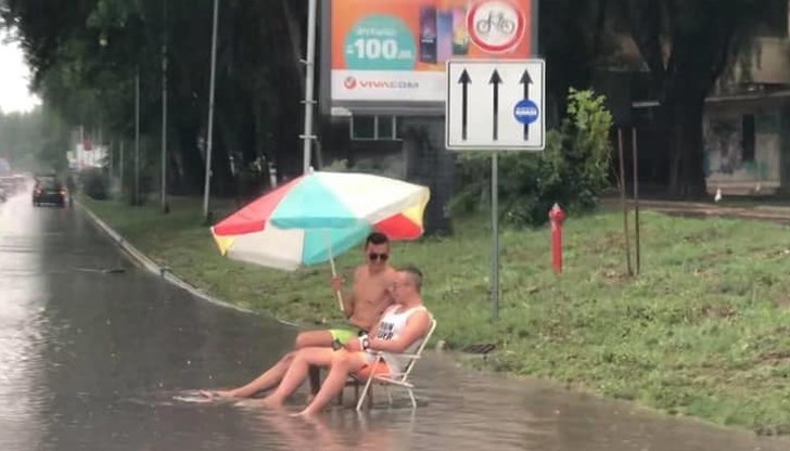 При всеки по-силен дъжд новият булевард се превръща във виенски канал