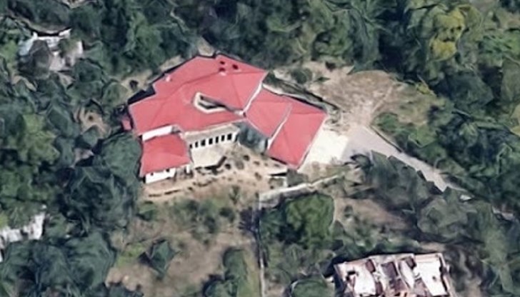 Снимка на луксозното имение на Арнаудова от птичи поглед