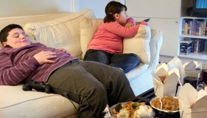 При затлъстяването на децата има опасност в по-късна възраст да се отключат редица заболявания - хипертония, сърдечно-съдови, мозъчно-съдови, диабет, липидни нарушения При затлъстяването на децата има опасност в по-късна възраст да се отключат редица заболявания - хипертония, сърдечно-съдови, мозъчно-съдови, диабет, липидни нарушения