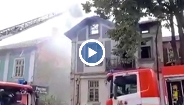 Имотът се води необитаем, но има информация, че е го ползвал клошар