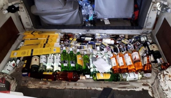 Митничарите са спипали стоките при три проверки Митничарите са спипали стоките при три проверки