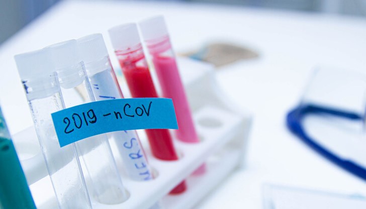 Хората, които са били в контакт с лекаря и санитарката, се тестват за вируса