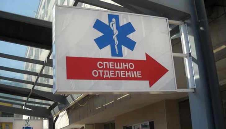 Дежурният екип е обиждан и унижаван от гражданин, който снимал скандала с телефона си, а впоследствие качил кадрите в социалните мрежи с нови обиди към лекарите Дежурният екип е обиждан и унижаван от гражданин, който снимал скандала с телефона си, а впоследствие качил кадрите в социалните мрежи с нови обиди към лекарите