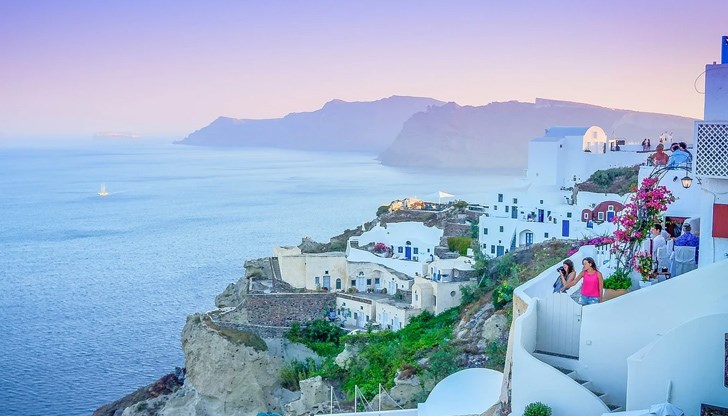 Любителите на приказните гледки на остров Санторини могат да стягат куфарите Любителите на приказните гледки на остров Санторини могат да стягат куфарите