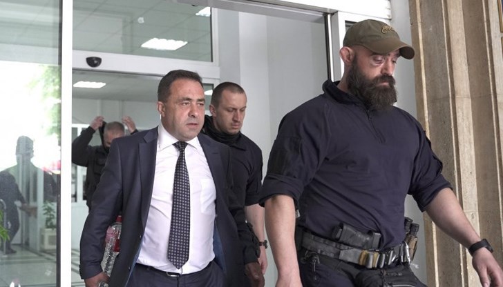 Рано тази сутрин стана ясно, че Живков остава за постоянно в ареста Рано тази сутрин стана ясно, че Живков остава за постоянно в ареста