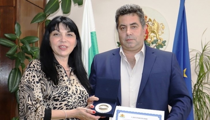 Бучуковска е впечатлила областна администрация с работата си по пробива „Кауфланд“, спортната зала и кея