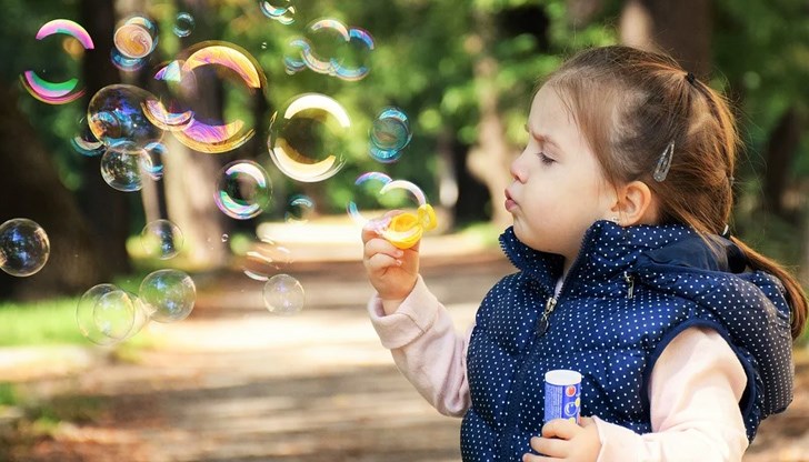 У нас специално за Деня на детето са организирани редица празненства и инициативи в цялата страна У нас специално за Деня на детето са организирани редица празненства и инициативи в цялата страна