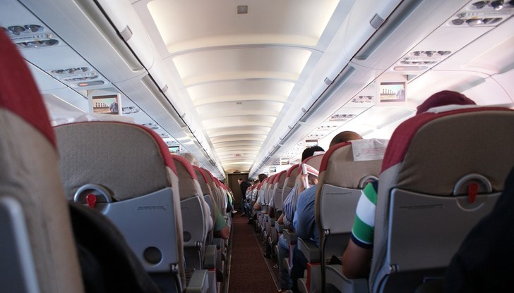 Oт месец май насам 9 от всеки 10 полета на морските летища бяха анулирани, а хотелите в големите ни курорти все още са празни Oт месец май насам 9 от всеки 10 полета на морските летища бяха анулирани, а хотелите в големите ни курорти все още са празни