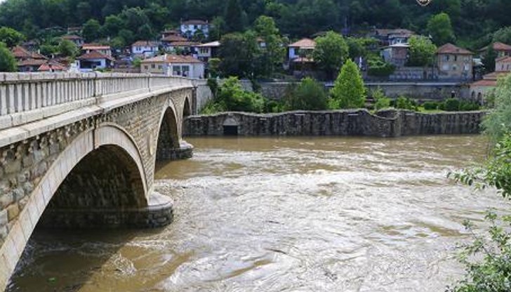 В петък се очаква повишение на нивото на река Янтра