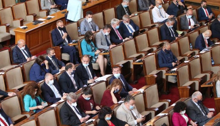 Ако промените бъдат одобрени, това ще бъде втората ревизия на най-важния финансов закон, в рамките на 1 година