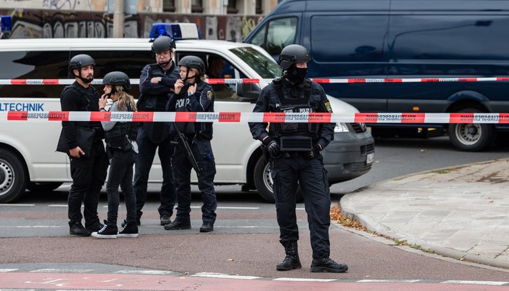 Здравните власти се нуждаеха от полицейска подкрепа, за да въведат ред, след като в събота избухна бунт в многоетажен жилищен блок в Гьотинген