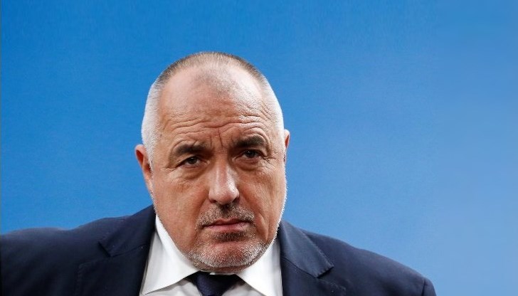 Ройтерс подчертава, че въпреки обществения гняв заради корупцията в страната, популярността на Борисов нараства на фона на пандемията