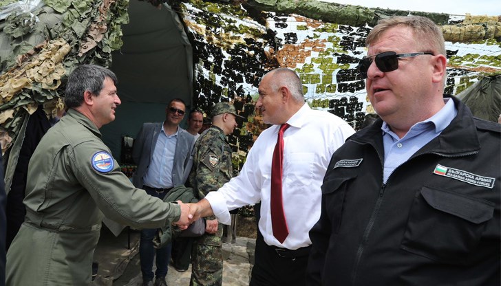 За първи от 18 години насам в България се проведоха експерименталните стрелби на противокорабен ракетен комплекс “Рубеж", похвали се премиерът