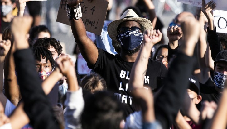 Градските власти планират планът за разпускането на полицията да бъде подложен на гласуване в Минеаполис на президентските избори на 3 ноември Градските власти планират планът за разпускането на полицията да бъде подложен на гласуване в Минеаполис на президентските избори на 3 ноември