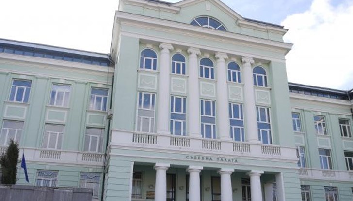 Наказанието за убиеца е лишаване от свобода за срок от 17 години, които 46-годишният подсъдим ще изтърпи при строг режим Наказанието за убиеца е лишаване от свобода за срок от 17 години, които 46-годишният подсъдим ще изтърпи при строг режим