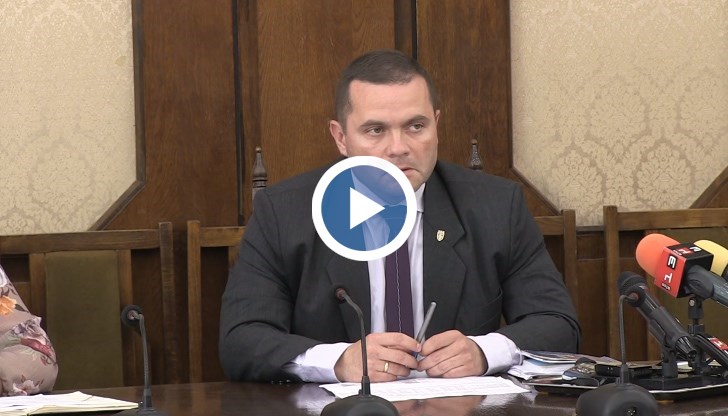 Изобщо не мисля да коментирам ПИК и глупостите, които са написали, обясни кметът на Русе