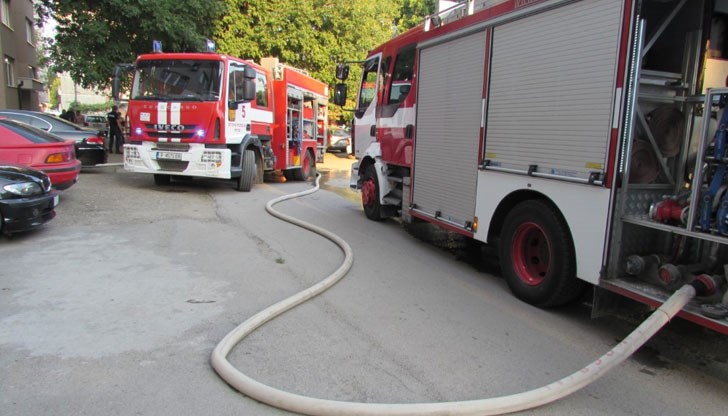 Покривът на блок „Мануш Войвода“ в Русе се наводни