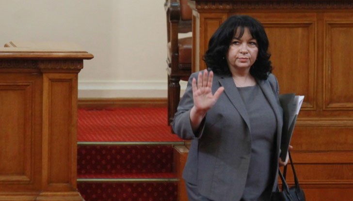 През август 2019 г. министър Теменужка Петкова обяви имената на кандидати за АЕЦ "Белене"