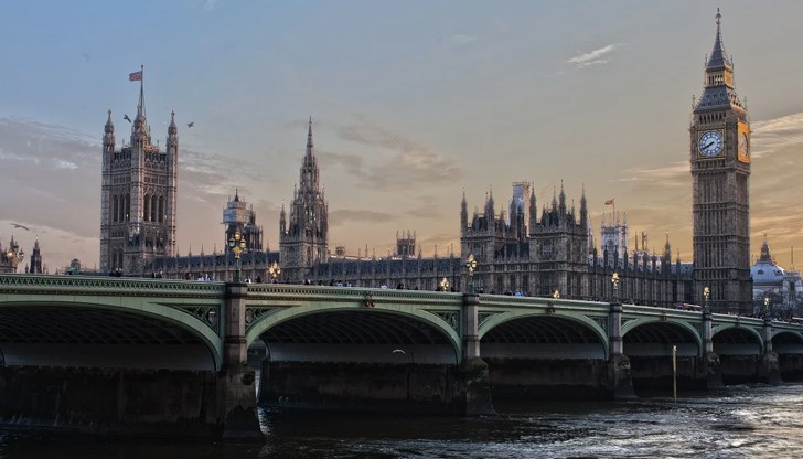 Джонсън заяви, че Великобритания ще се изправи пред „истинска криза“ на безработицата в идните месеци