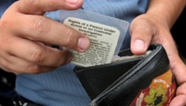 Възрастната жена останала съвсем без пари след кражбата