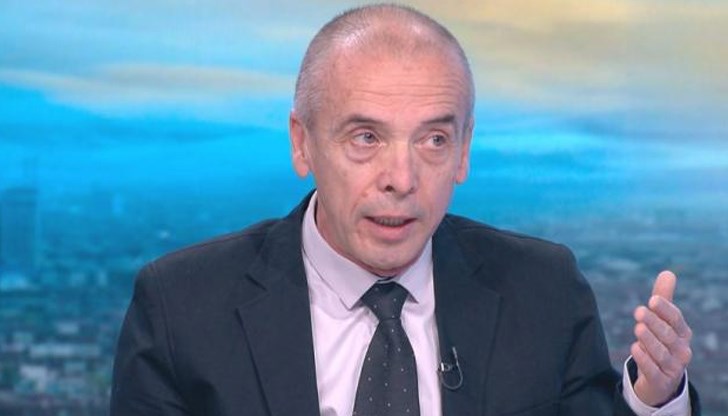 В крайна сметка, целта на извънредното положение беше да се намали натоварването върху болниците. В момента нашите болници са празни, за какво става дума? пита доц. Мангъров В крайна сметка, целта на извънредното положение беше да се намали натоварването върху болниците. В момента нашите болници са празни, за какво става дума? пита доц. Мангъров