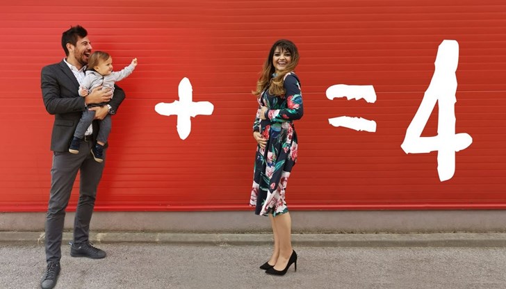 Петя Дикова и Илиян Любомиров имат вече едно момче, което през април стана на годинка Петя Дикова и Илиян Любомиров имат вече едно момче, което през април стана на годинка