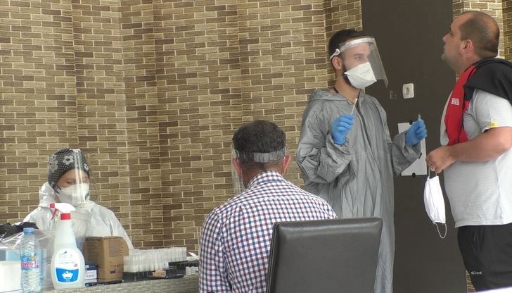 Още 27 работници от смолянския завод са дали положителни проби за коронавирус