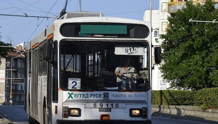 Във връзка с ремонтните дейности по ключови булеварди е възможно забавяне по тролейбусните линии в града